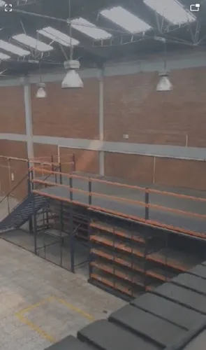 Bodegas En Arriendo Fontibon 90-73004