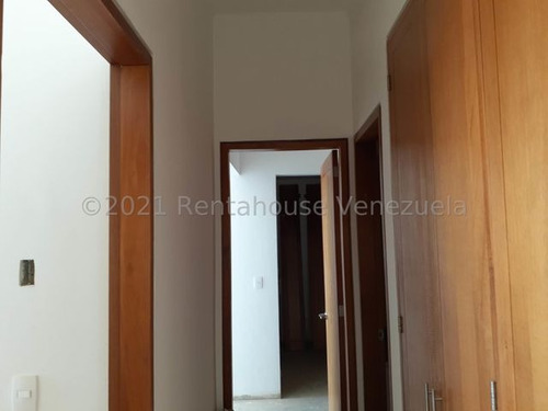 Imagen 5 de 13 de Apartamento En Venta En Charallavito Mirador De Los Campitos I 21-10356 Carolina Fermoso 0424-2083128