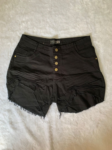 Imagem 1 de 2 de Short Jeans Preto Feminino Plus Size Cintura Alta E Curto