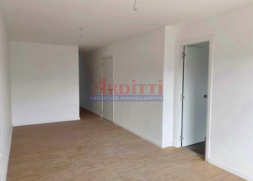 Imagen 2 de 13 de Venta Apartamento 2 Dormitorios Centro