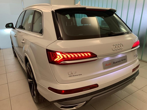 Imagen 4 de 25 de Audi Q7 3.0 T V6 Automatic Quattro 4x4 0km Hibrida Gle400 X5