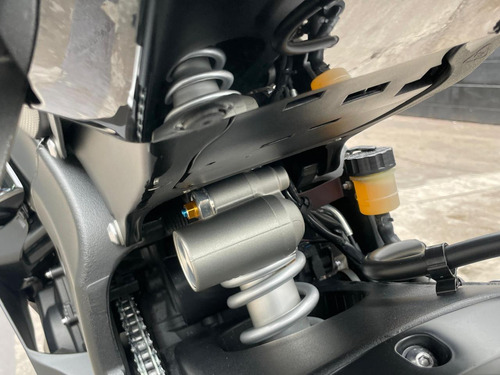 Yamaha R6