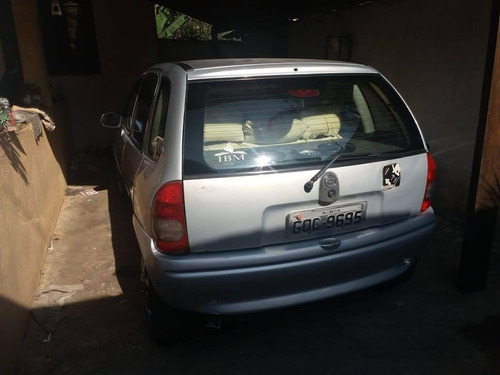 Corsa Hatch 2001, Quatro Portas, Básico Sem Ar-condicionado