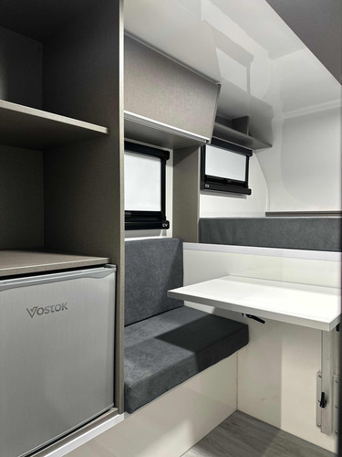 Camper Para Pickup Doble Cabina Marca Iseo