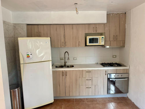 Casa Céntrica En Maitencillo 2 Pisos, Patio Amplio, Opción