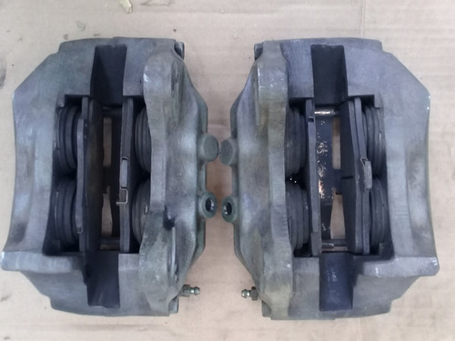 Caliper De Frenos Delanteros Y Traseros Toyota Prado Y Meru