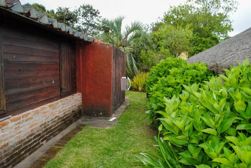 Casa Encantadora En Venta En El Chorro, Manantiales: Tu Refugio En La Naturaleza Y El Lujo.ref: 7286