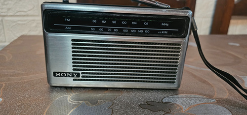Radio Sony Tfm-6150w Plateado (Usado)