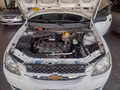 Imagen 5 de 15 de Chevrolet Corsa 2010 1.4 Classic