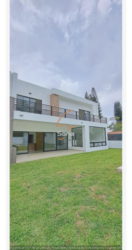 Casa En Venta En Lomas De Cocoyoc, Atlatlahucan, Morelos
