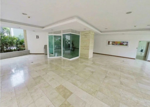 Imagen 4 de 17 de El Rosal Con O Sin Muebles