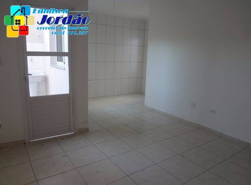 Apartamento Com 2 Dormitórios E Com 2 Quintais - 1511