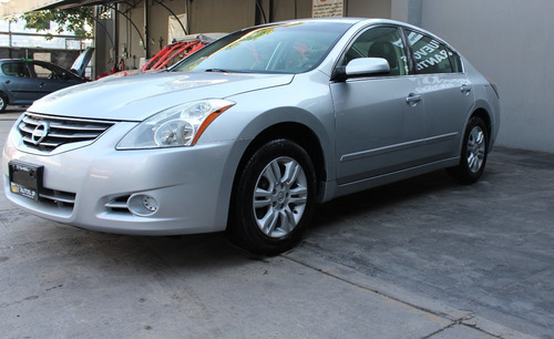 Nissan Altima 2010