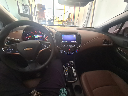 Chevrolet Cruze 1.4 Premier At Sedan