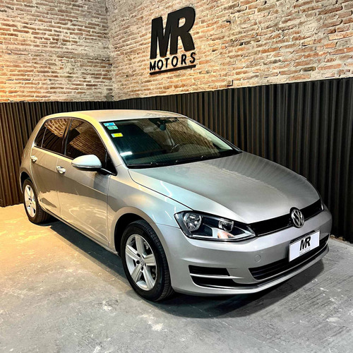 Imagen 20 de 24 de Volkswagen Golf 2016 1.6 Trendline