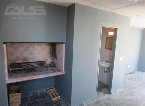Imagen 13 de 25 de Amplio Duplex De 2 Ambientes En Excelente Ubicación De Morón