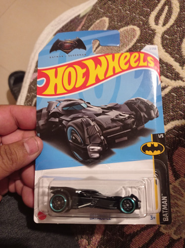 Hot Wheels 2024 Batimovil Batman Vs Superman Negro Caja A 