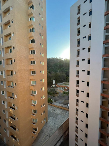 Imagen 2 de 20 de Apartamento En Venta El Bosque Res. Confort