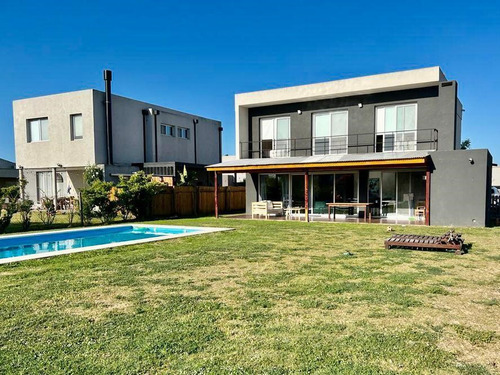 Casa  En Alquiler Ubicado En San Gabriel, Villanueva, Tigre