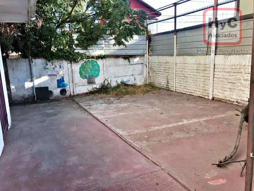 Edificio En Venta En La Comuna De Maipú, 10 Minutos Plaza De