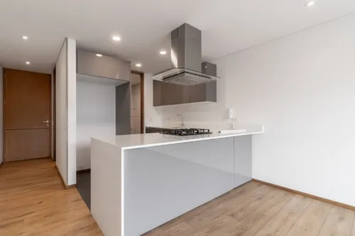 Apartamento En Venta En Chicó Navarra. Cod V10046