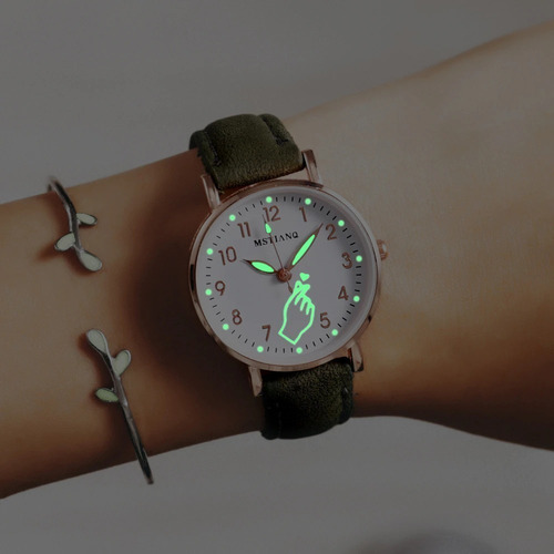 Imagen 2 de 2 de Reloj Luminoso Kpop Hand Heart Rosa