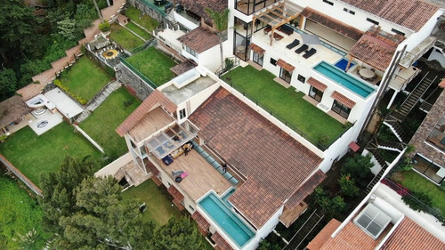 Renta Casa En La Peña, Valle De Bravo Acceso Al Lago Con Muelle Propio Completamente Amueblada, Gimnasio, Alberca Climatizada, Áreas Verdes, Jacuzzi, Ascensor, Estacionamiento
