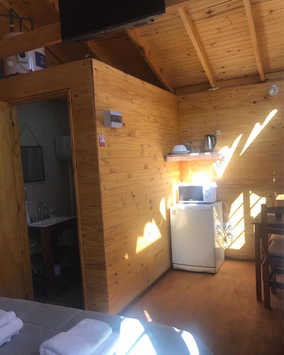 Imagen 13 de 21 de Cabañas Para 2 Personas Adultas En Gral Belgrano Pcia Bs As