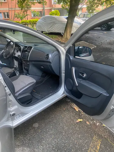 Renault Logan 1.6 Privilege