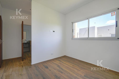 Casa De Diseño Racionalista En Una Planta A Estrenar - La Magdalena Barrio Cerrado - Canning