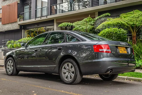 Audi A6 2.8 V6 Multitronic Lujo
