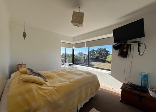Vende Ubicación Privilegiada, A Pasos De La Playa Con Vista