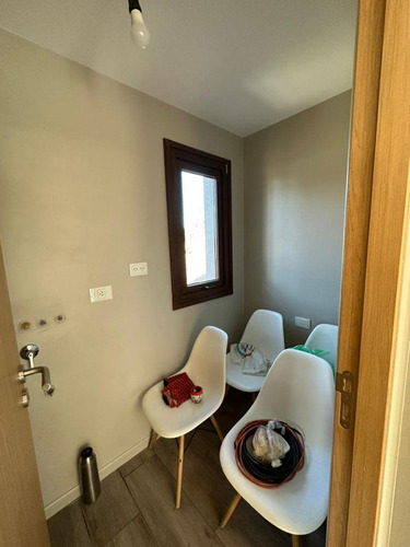 Casa De 3 Ambientes En Barrio Abedules