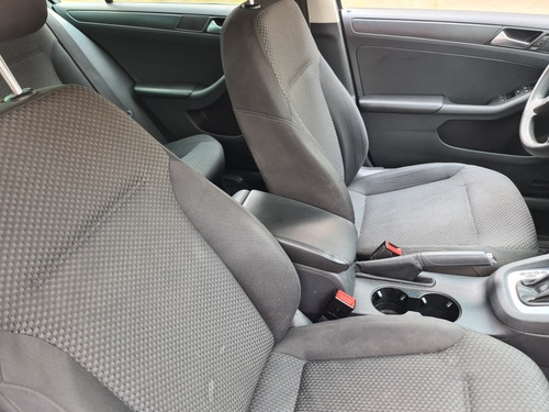 Imagen 12 de 13 de Volkswagen Jetta Style V/a/r 2.5 2014 $159500 Socio Anca