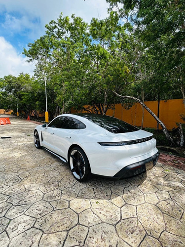 Porsche Taycan 2022 Está Nuevo Posible Cambio