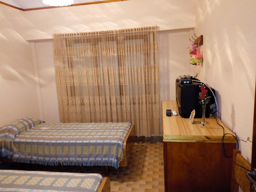 Imagen 10 de 12 de Casa Con Parque Cuatro Ambientes A Dos Cuadras De La Playa