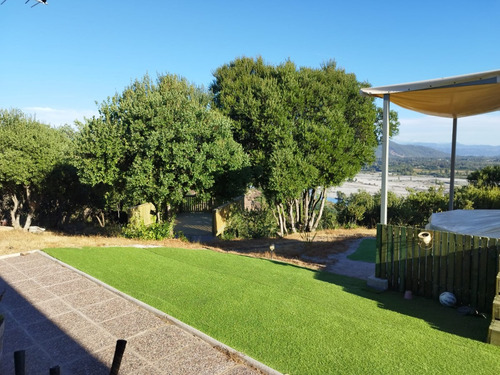 Hermoso Chalet Con Vista Al Río En Sector Querí