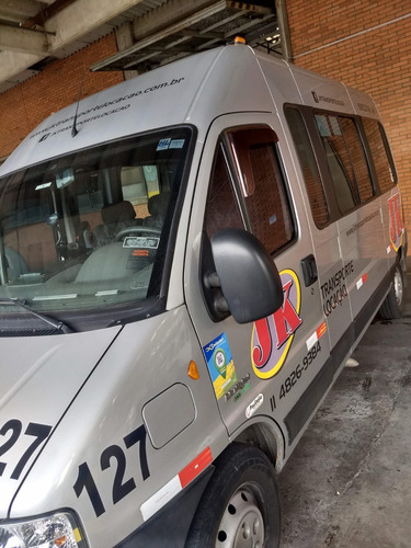 Imagem 4 de 7 de Locação De Vans Com Motorista E Fretado Para Empresa