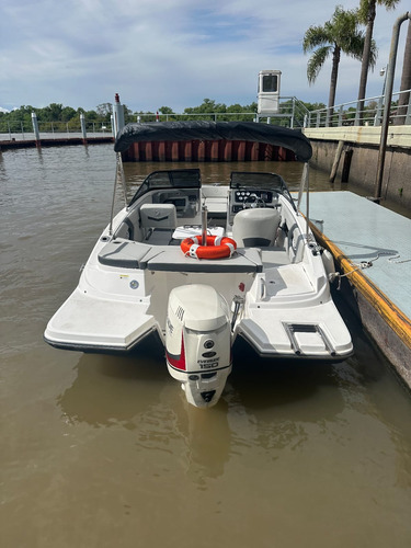 Lancha Klase A210 Evinrude Etec 150hp 2024 Impecable