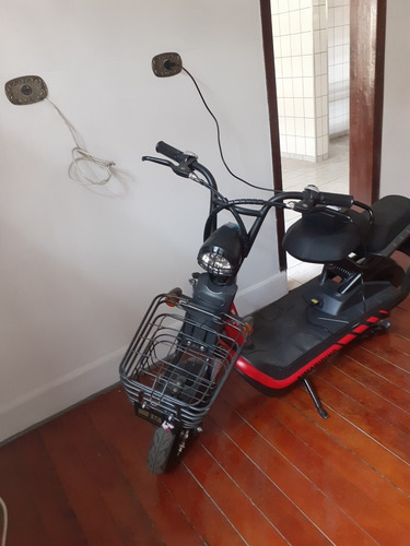 Imagem 2 de 3 de Patinete Elétrico