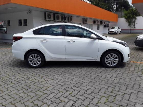 Imagem 10 de 10 de Hyundai Hb20s 1.6 Comfort Plus 16v Flex 4p Automático