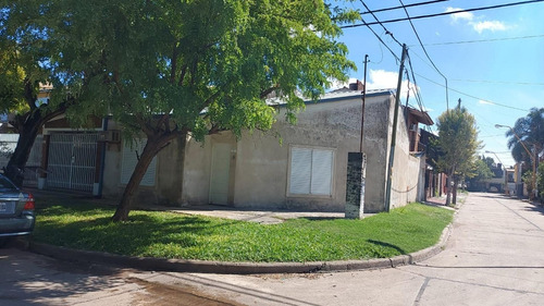 Imagen 2 de 11 de Casa De 3 Dormitorios En Barrio Guadalupe Oeste