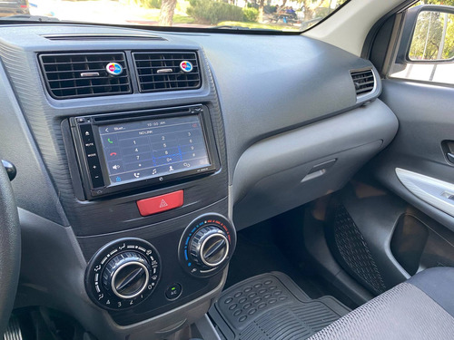 Imagen 11 de 15 de Toyota Avanza 2015 1.5 Premium At