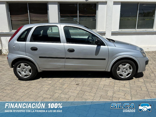 Chevrolet Corsa 2