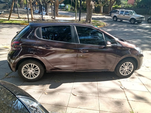 Peugeot 208 Allure 1.5 Touch