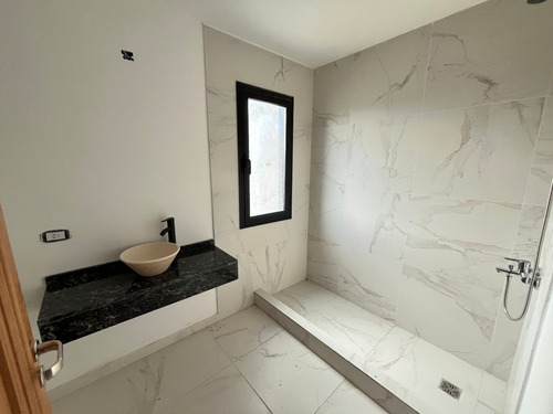 Casa En Venta A Estrenar En Barrio Araucarias Puertos Escobar