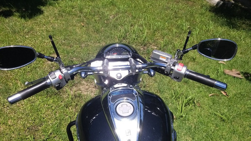 Imagem 7 de 10 de Suzuki Boulevard M800