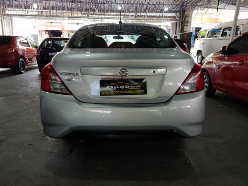Nissan Versa 1.0 12v Flex 4p Manual