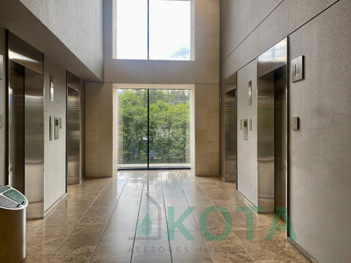 Imagen 14 de 29 de Oficina En Venta En La Milla De Oro El Poblado
