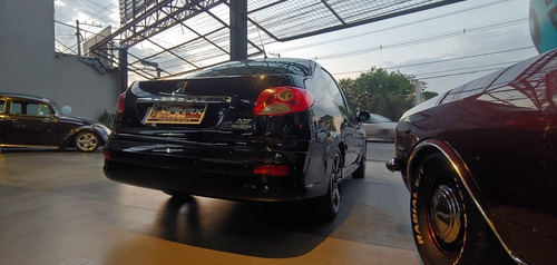 Imagem 5 de 11 de Peugeot 207 Passion 2012 1.4 Xr Sport Flex 4p